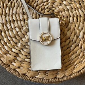 Michael Kors Cream Gold Crossbody Bag with Elegant Design
